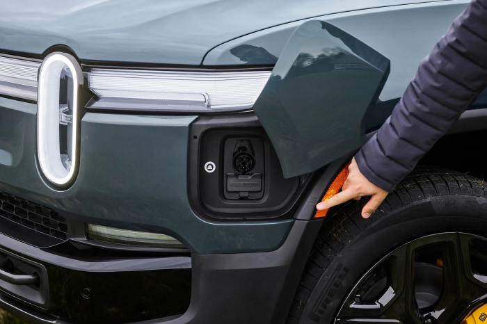 Rivian's Brand-New LFP Battery Pack Gets Tested at a DC Fast Charger ...